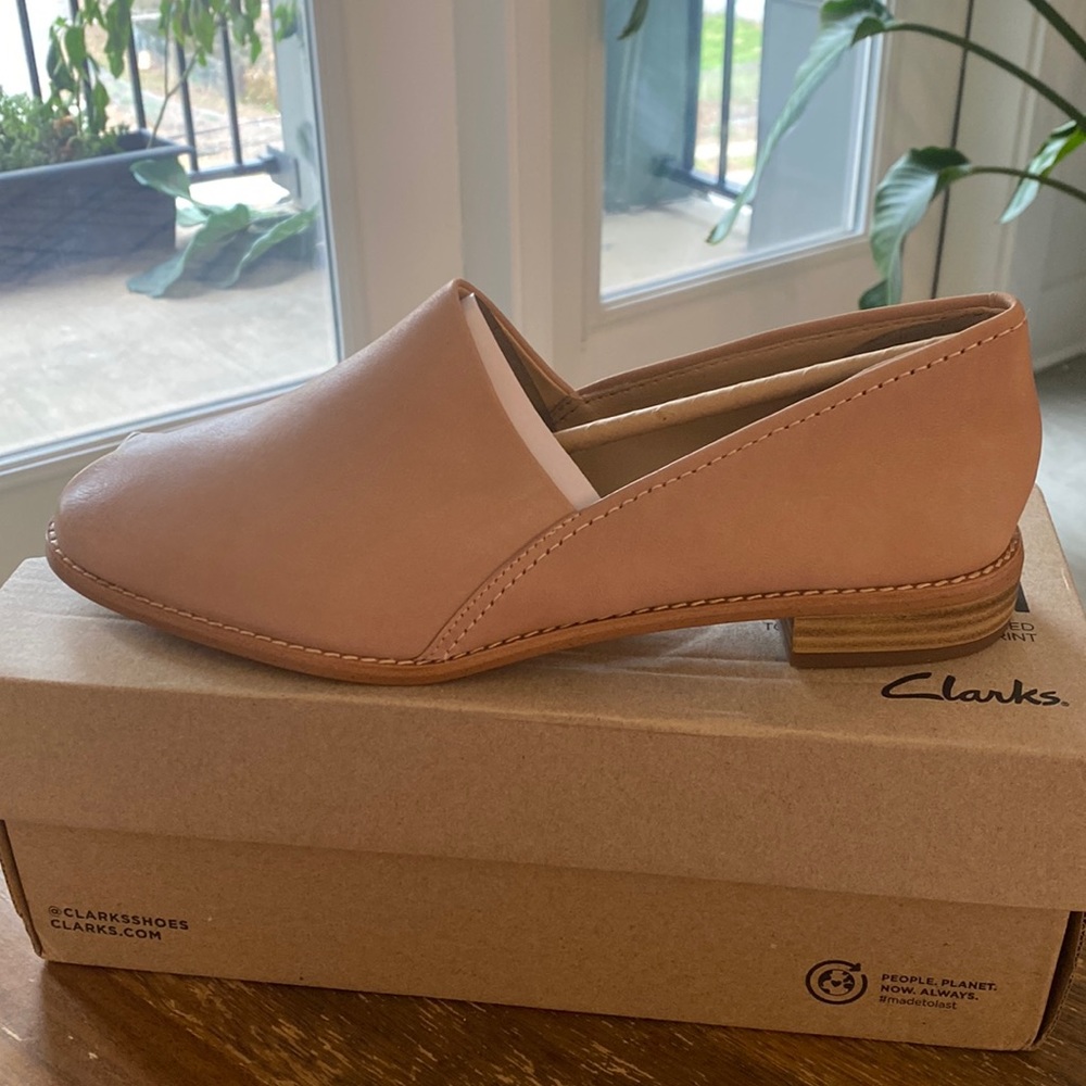 Clarks pure easy light pink loafer size 9.5